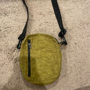 BAGGU Sport Crossbody Bag